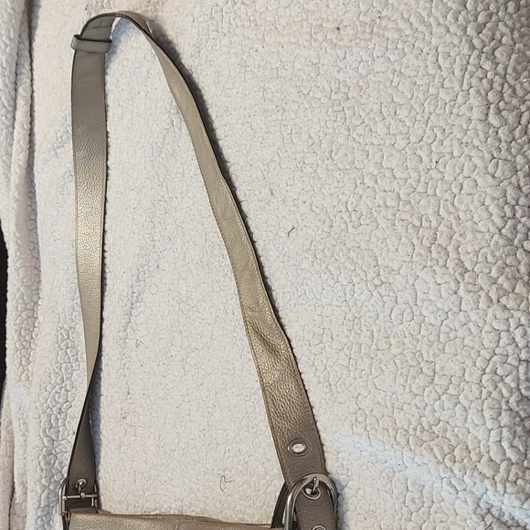 Coach silver metallic crossbody shoulder bag 2010. Overall GUC. - Picture 6 of 14